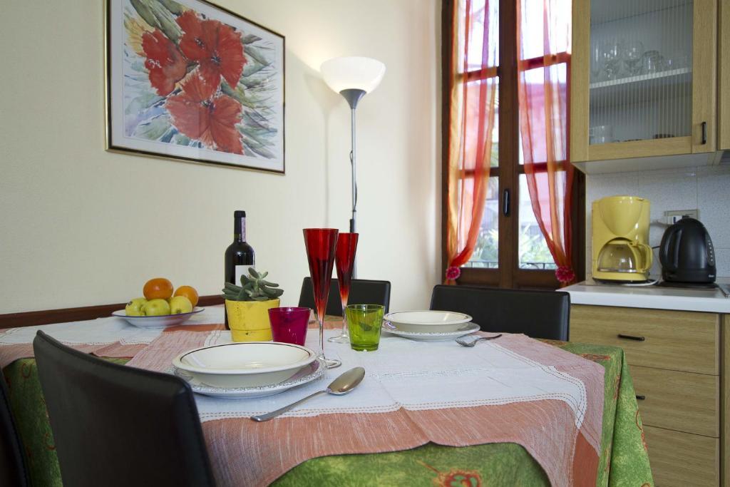 Appartamenti Orta Orta San Giulio Ruang foto
